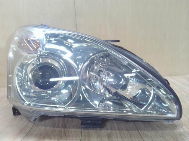 Used]Right Headlight TOYOTA Harrier 2008 CBA-ACU30W 8111048180