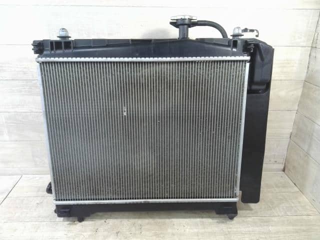 [Used]Radiator TOYOTA Vitz 2019 DBA-NSP135 1640047141 - BE FORWARD Auto ...