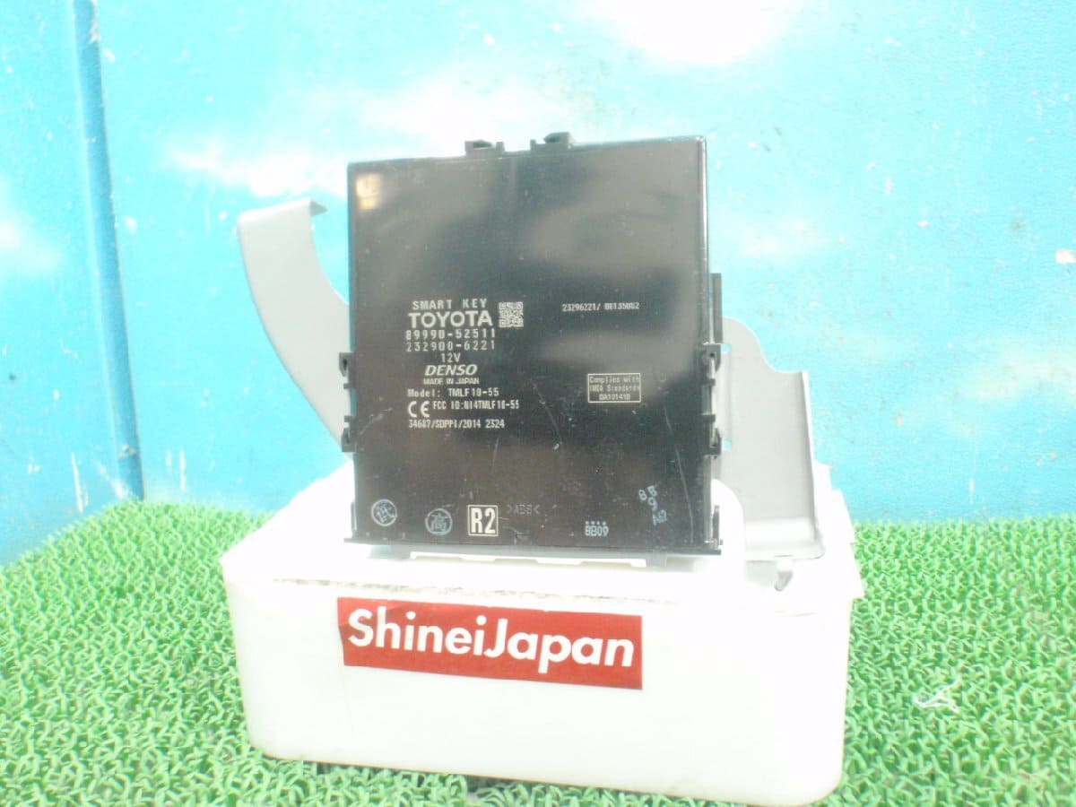 Used]☆ NHP10 Toyota Aqua Late Model Smart Key Computer Smart Key