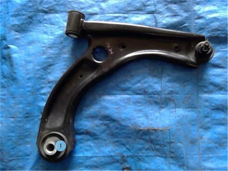 [Used]Front Right Lower Control Arm SUZUKI Swift 2019 DBA-ZC83S ...