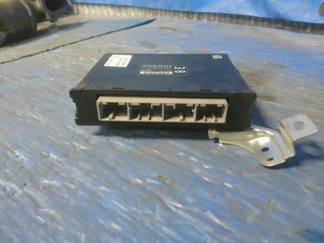 [Used]Engine Control Unit DAIHATSU Hijet 2012 EBD-S211P 89560B5650 - BE ...