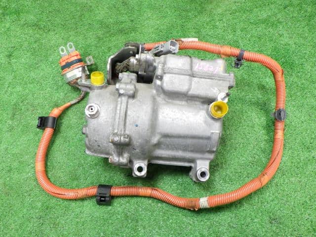 Used]A/C Compressor MITSUBISHI Outlander 2013 DLA-GG2W 7813A784
