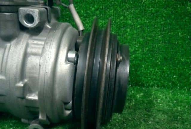 Used]A/C Compressor TOYOTA Landcruiser 1990 S-HDJ81V 8832060340