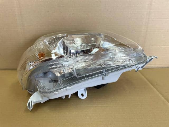 Used]Right Headlight DAIHATSU Hijet 2020 EBD-S331V 81130B5160 - BE