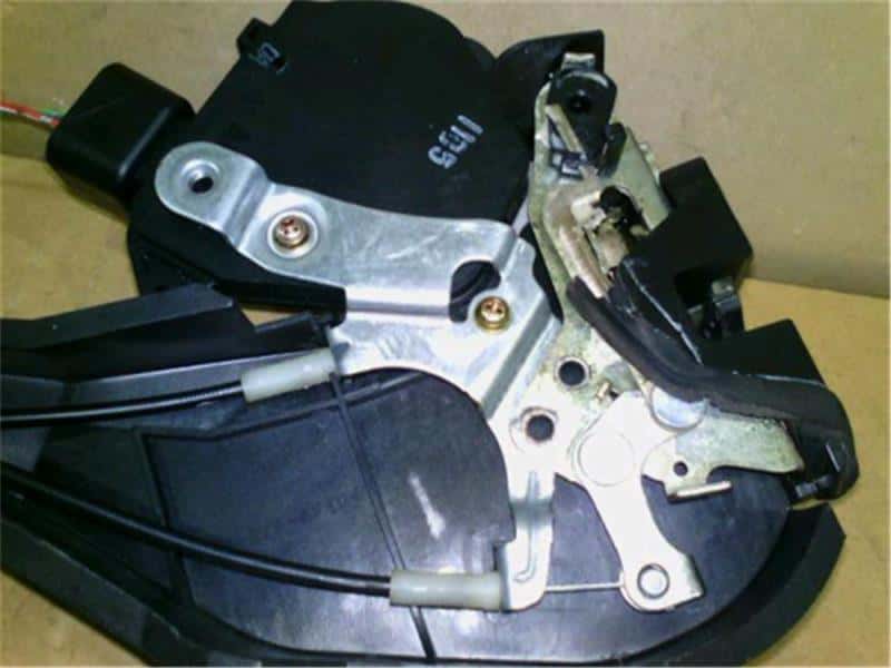 [Used]Rear Left Door Lock Actuator TOYOTA Altezza 2002 TA-GXE10W - BE ...