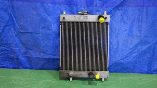 [Used]Radiator SUZUKI Carry 2004 LE-DA63T 1770067H01 - BE FORWARD Auto ...