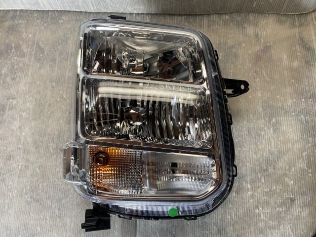 Used]Right Headlight SUZUKI Every 2024 3BD-DA17V 3512064P54 - BE