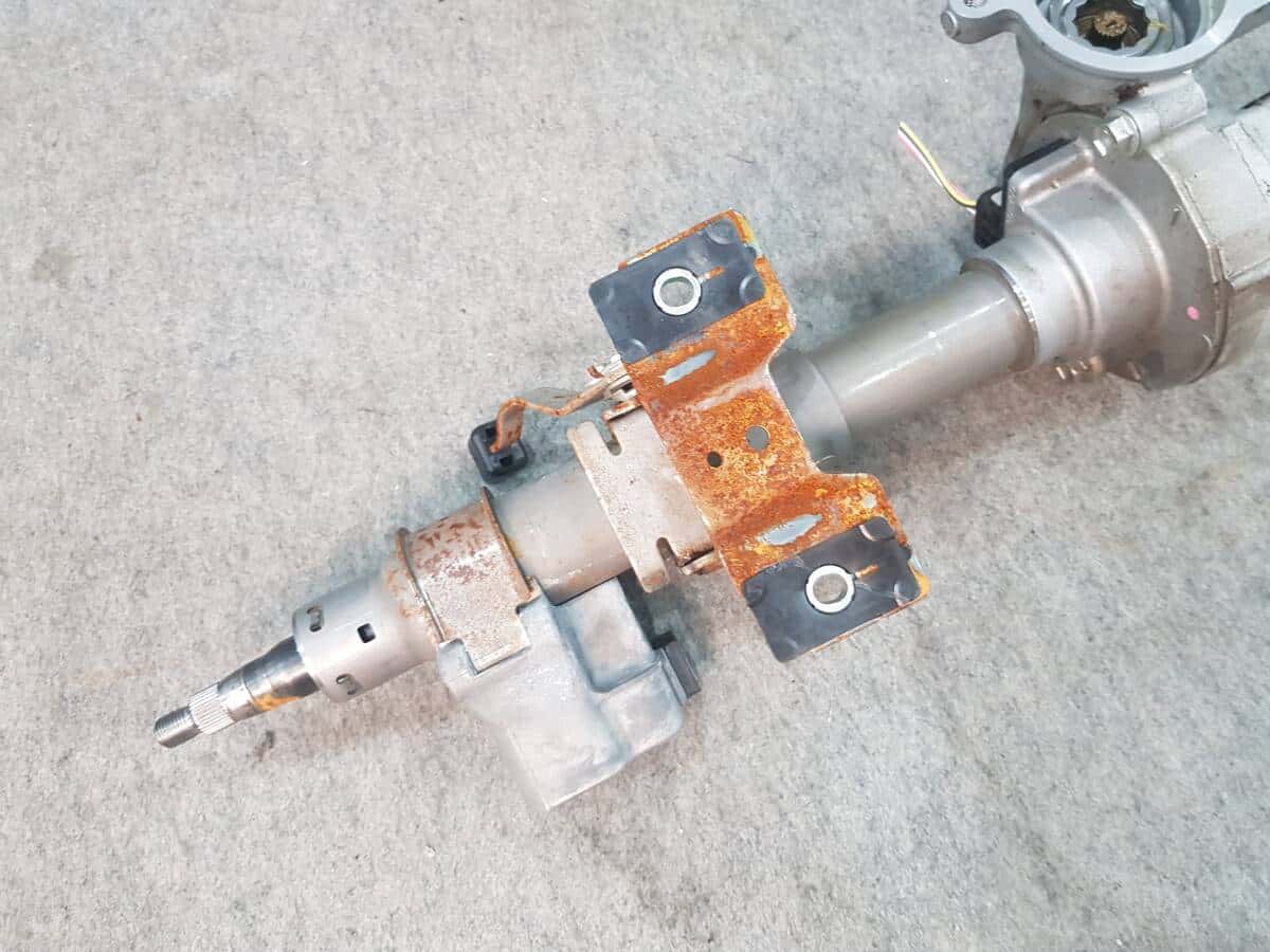 Used]Toyota Spade NCP141 Genuine steering column steering shaft