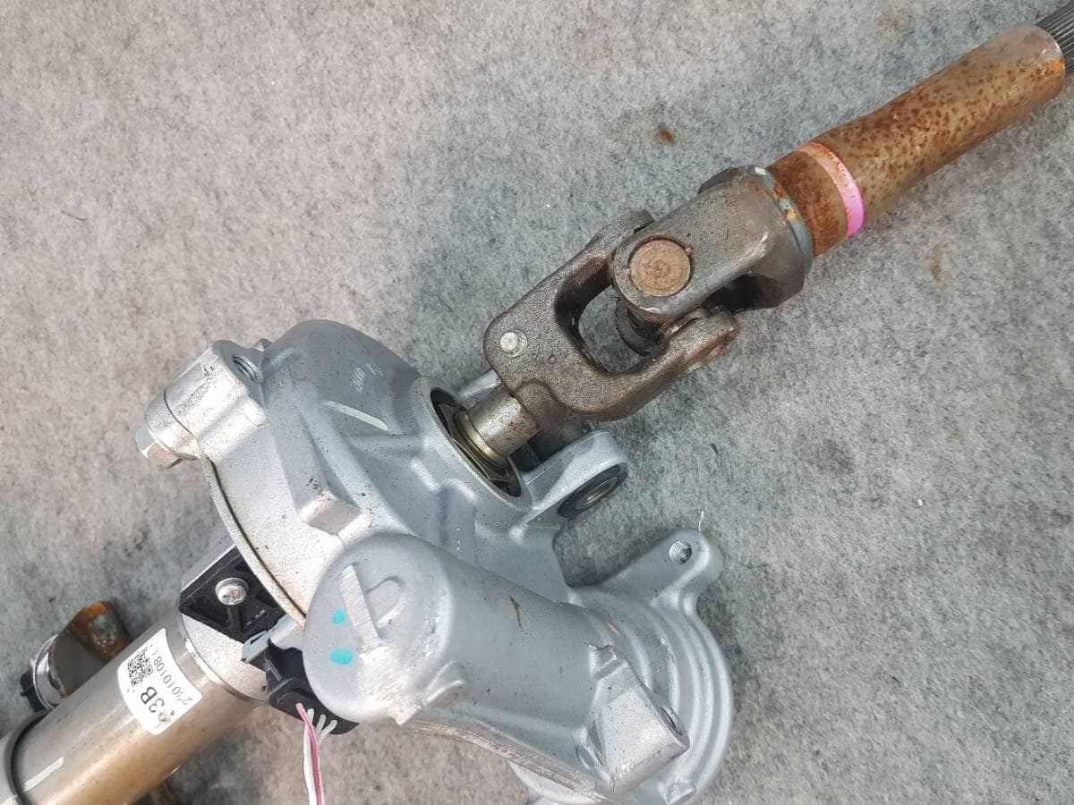 Used]Toyota Spade NCP141 Genuine steering column steering shaft
