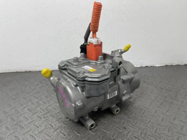 Used]A/C Compressor TOYOTA Alphard 2022 6AA-AYH30W 8837058021 - BE
