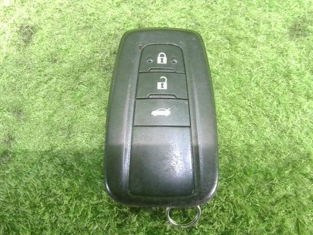 [Used]Keyless Entry Remote Control Key TOYOTA Crown 2018 6AA-AZSH20 ...