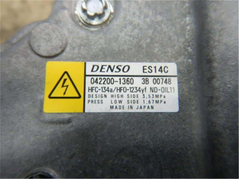 Used]A/C Compressor TOYOTA Corolla Axio 2018 DAA-NKE165 8837012060