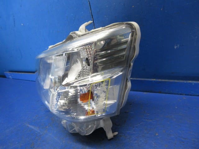 Used]Left Headlight DAIHATSU Hijet 2019 EBD-S321V 81170B5160 - BE