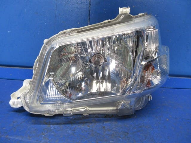 DAIHATSUトールライト左　81170-B1220 Used]Left Headlight DAIHATSU Hijet 2019 EBD-S321V 81170B5160 - BE