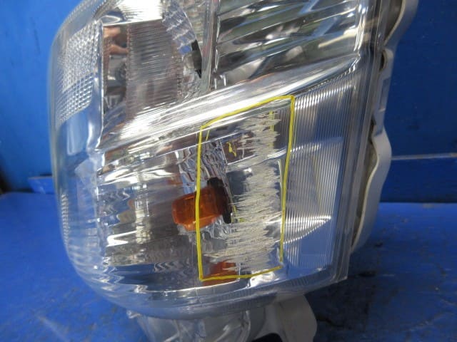 Used]Left Headlight DAIHATSU Hijet 2019 EBD-S321V 81170B5160 - BE