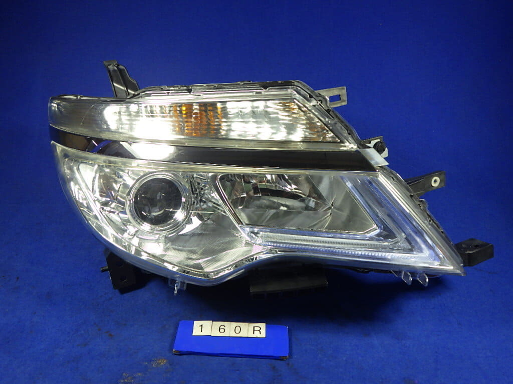 Used]Serena C26 Right light LED KOITO 100-23683 SERENA headlight