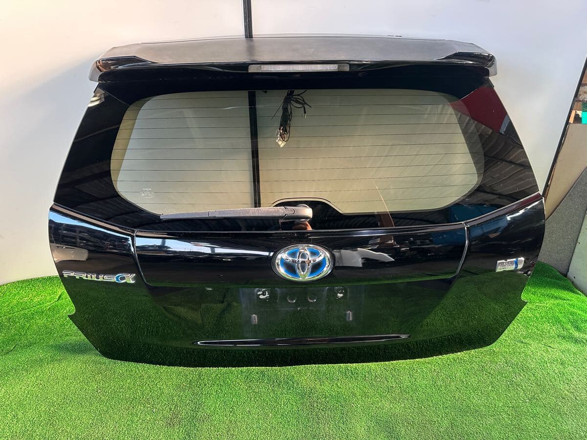 Used]Toyota Prius alpha αDAA-ZVW41W rear gate back door curler 202 black -  BE FORWARD Auto Parts