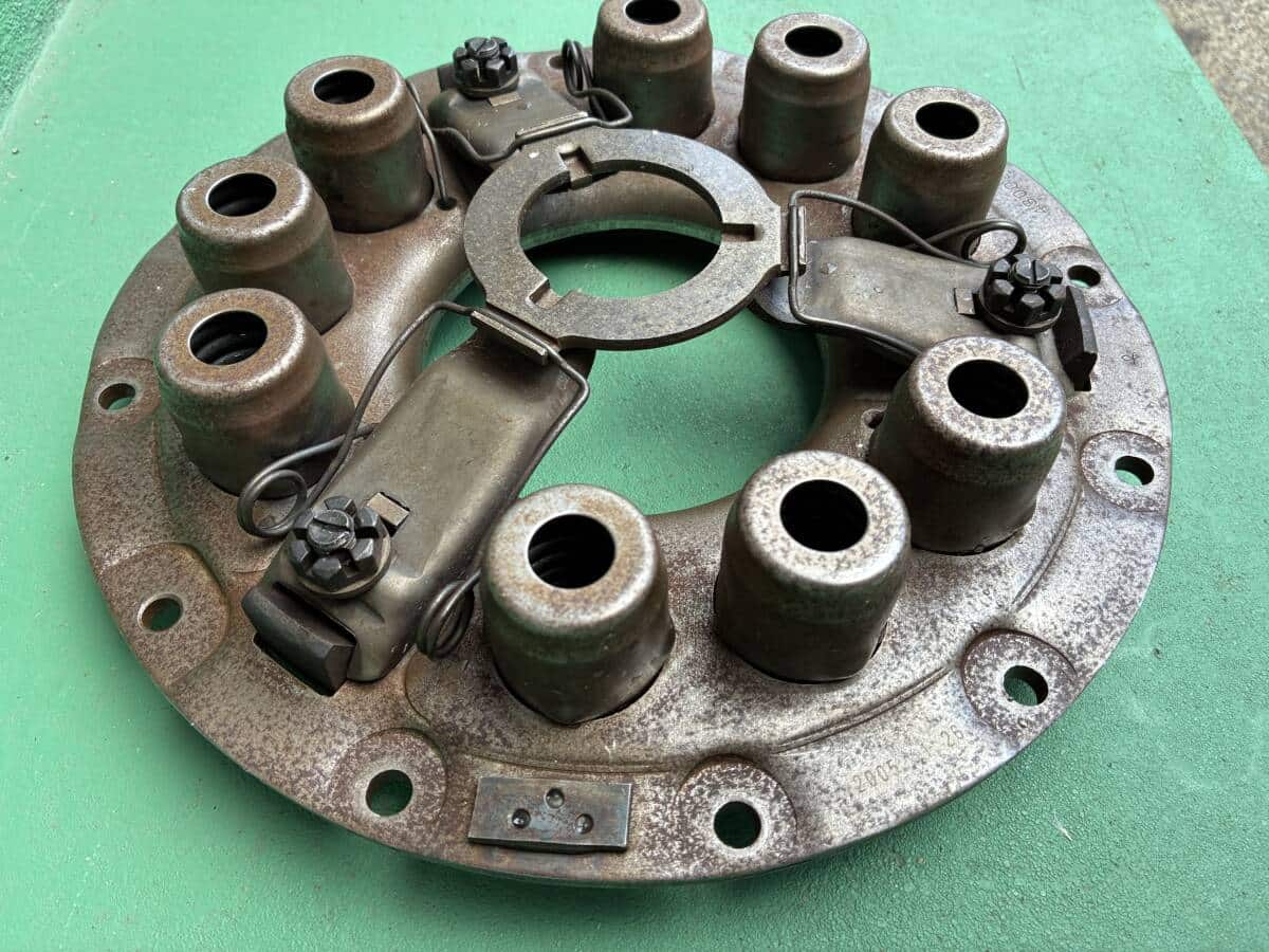Used]Mitsubishi jeep J54 4DR5 Engine Mitsubishi Genuine clutch