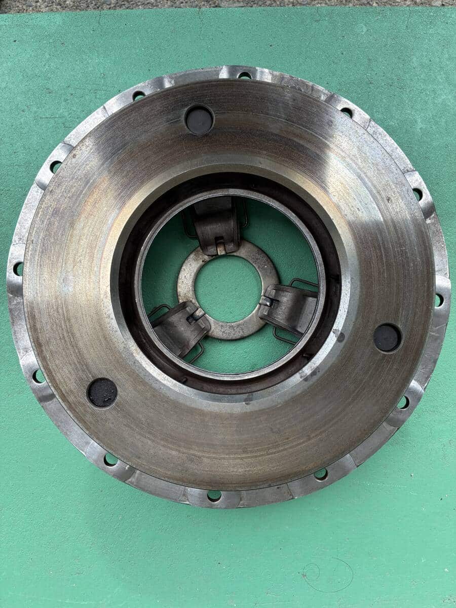 Used]Mitsubishi jeep J54 4DR5 Engine Mitsubishi Genuine clutch