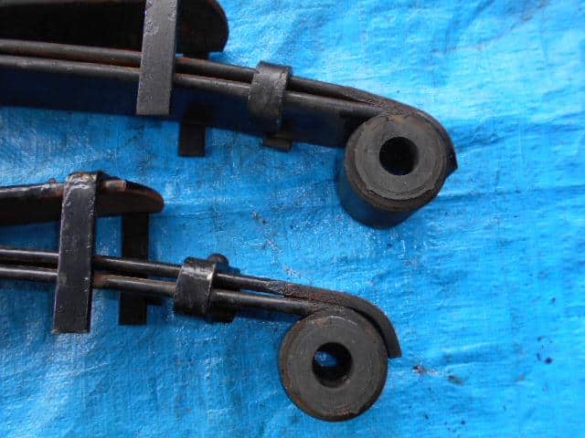 [Used]Rear Right Leaf Spring Assembly MITSUBISHI Canter 2000 KK-FD50AB ...