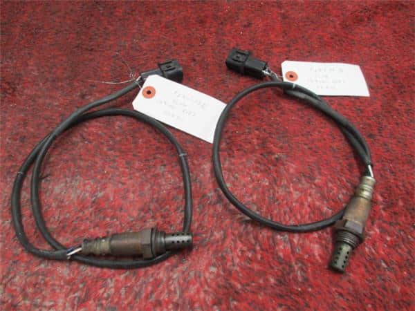 Used]Oxygen Sensors MITSUBISHI Grandis 2003 UA-NA4W MN163431