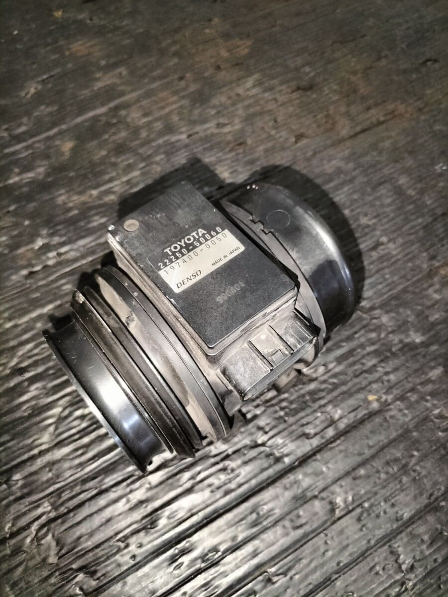 送料込み　TOYOTA　ツアラーV エアフロ　未使用品　1JZ-GTE　JZX1 Used]Toyota JZX100 Tourer V Genuine Air Flow Sensor 1JZ-GTE 22250