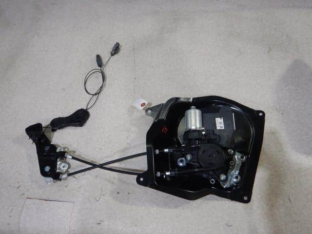 Used]Left Power Slide Door Motor NISSAN Serena 2020 6AA-HC27