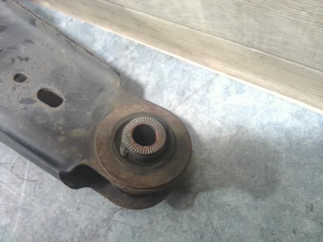 [Used]Rear Right Lower Control Arm TOYOTA Vanguard 2009 DBA-ACA33W ...
