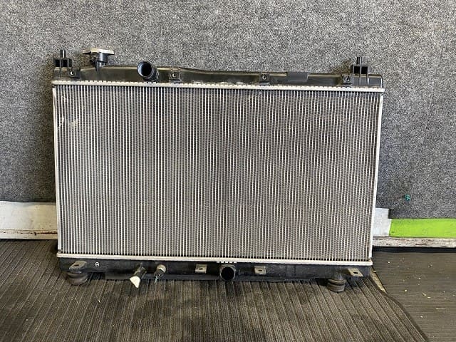 [Used]Radiator HONDA Fit 2013 DAA-GP5 190105P6003 - BE FORWARD Auto Parts