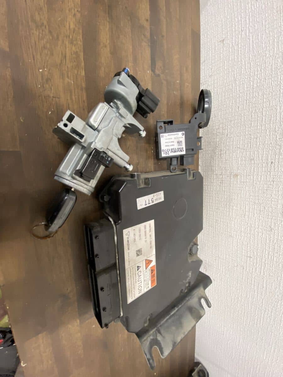 Used]Potato bi8981866810 with the Isuzu elf Engine Control