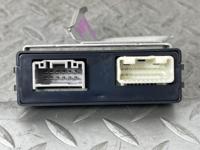 Used]Control Unit TOYOTA Alphard 2018 DAA-AYH30W 8905058010 - BE