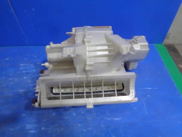 [Used]Air Conditioner Assembly Mitsubishi Fuso Canter 2011 SKG-FBA20 ...