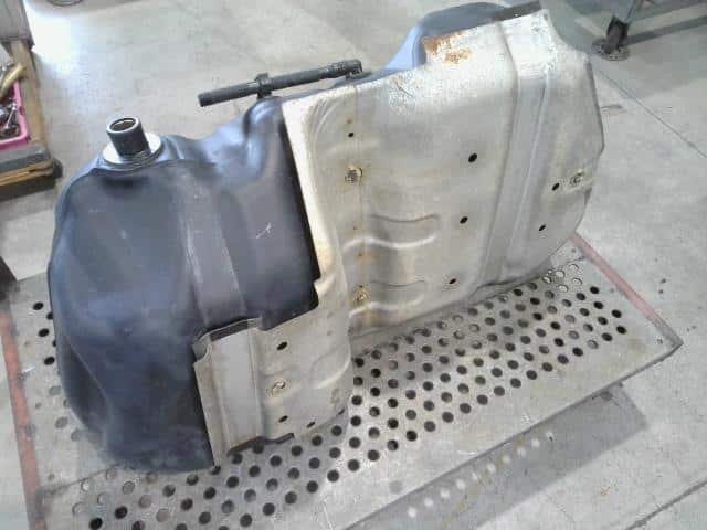 [Used]Fuel Tank HONDA CR-V 2003 LA-RD5 17500S9A013 - BE FORWARD Auto Parts