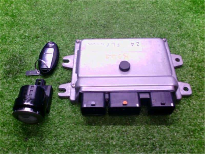 [Used]Engine Control Unit / ECU NISSAN Note 2016 DBA-E12 237033VA1A ...