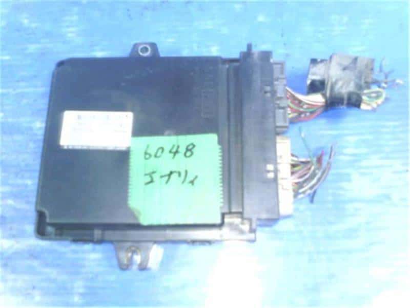 DA64V エンジンコンピュータ　ECU 33920-68HB0 Used]Suzuki Genuine EVERY DA64V Engine Control Unit / ECU 33920