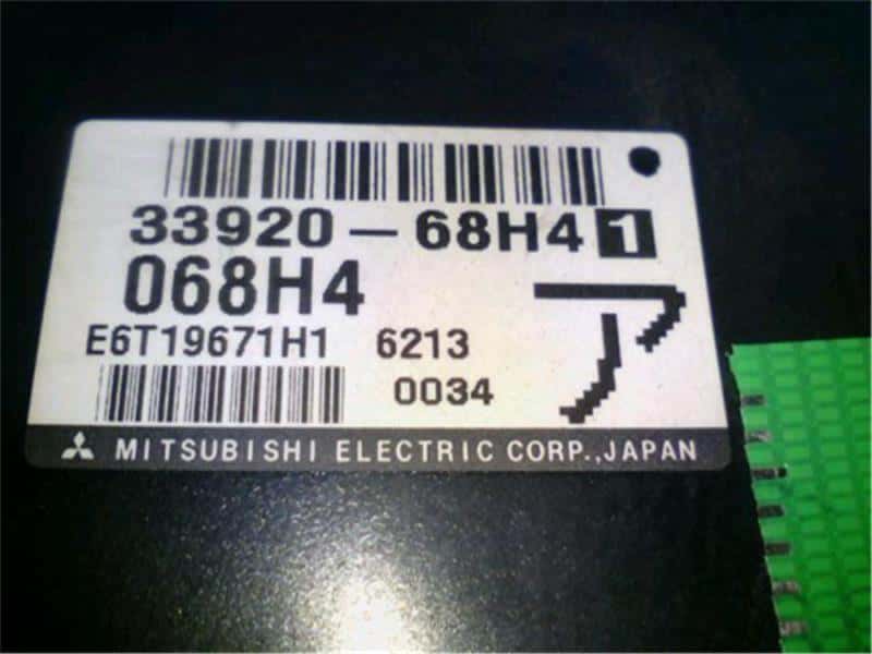 DA64V エンジンコンピュータ　ECU 33920-68HB0 Used]Suzuki Genuine EVERY DA64V Engine Control Unit / ECU 33920