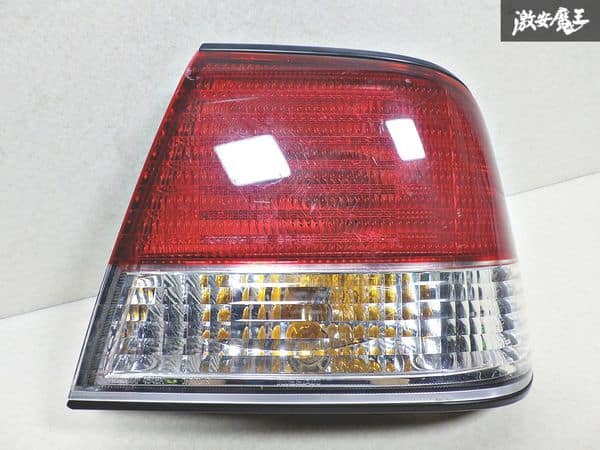 Used]The NISSAN Nissan Genuine FB15 Sunny Tail Light Tail Lamp