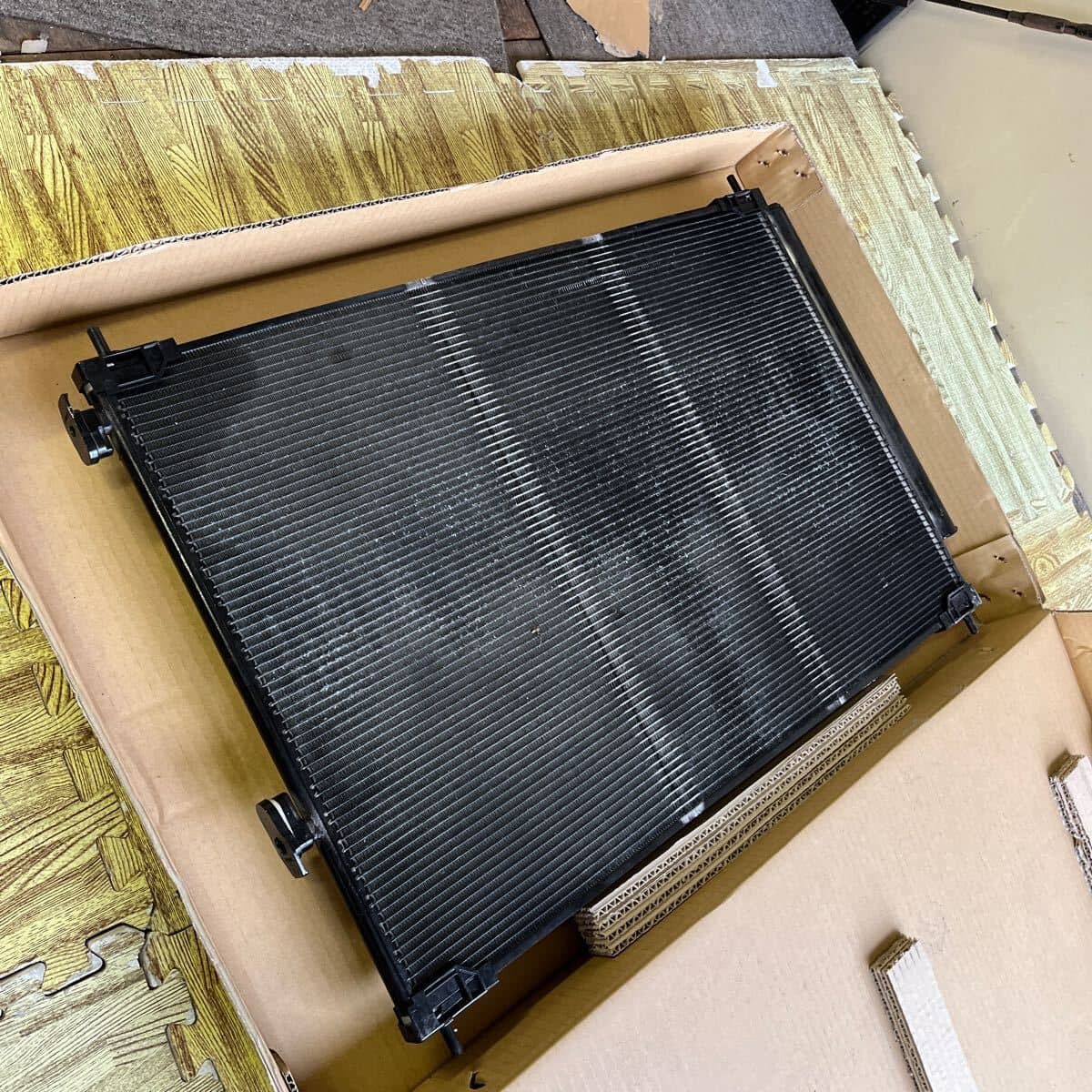Used]Alphard GGH30W condenser [88460-58040] - BE FORWARD Auto Parts