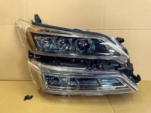Used]Right Headlight TOYOTA vellfire 2021 6AA-AYH30W 81145V2300