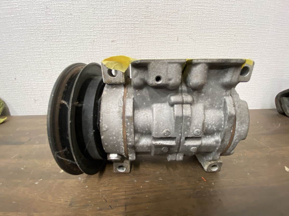 Used]Hino RAMGER air-conditioner compressor 447180-745R