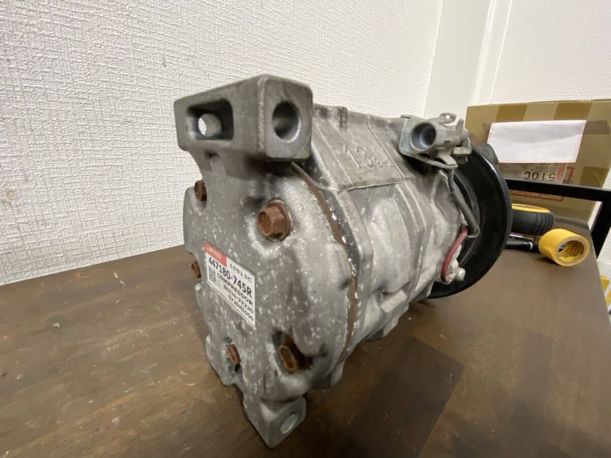 Used]Hino RAMGER air-conditioner compressor 447180-745R DENSO - BE