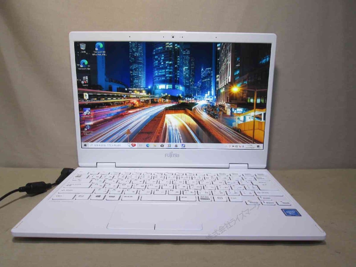 Used]FUJITSU FMV LIFEBOOK MH35/D2 [SSD ] Celeron 3965Y 1.5GHz