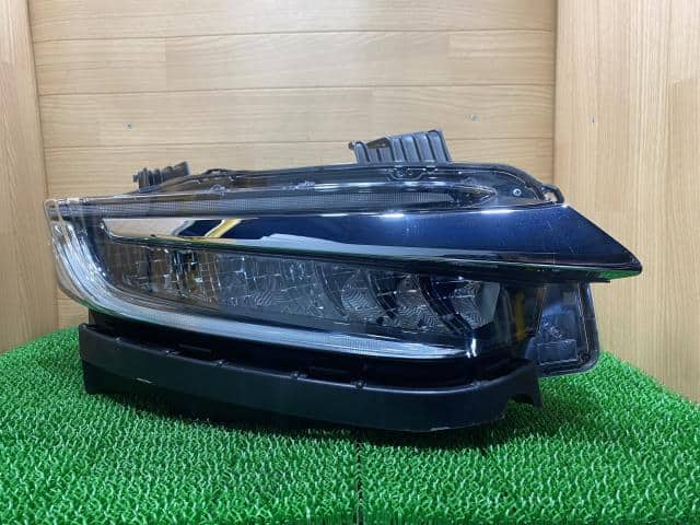 Used]Right Headlight HONDA Insight 2019 6AA-ZE4 33100TXNJ01 - BE