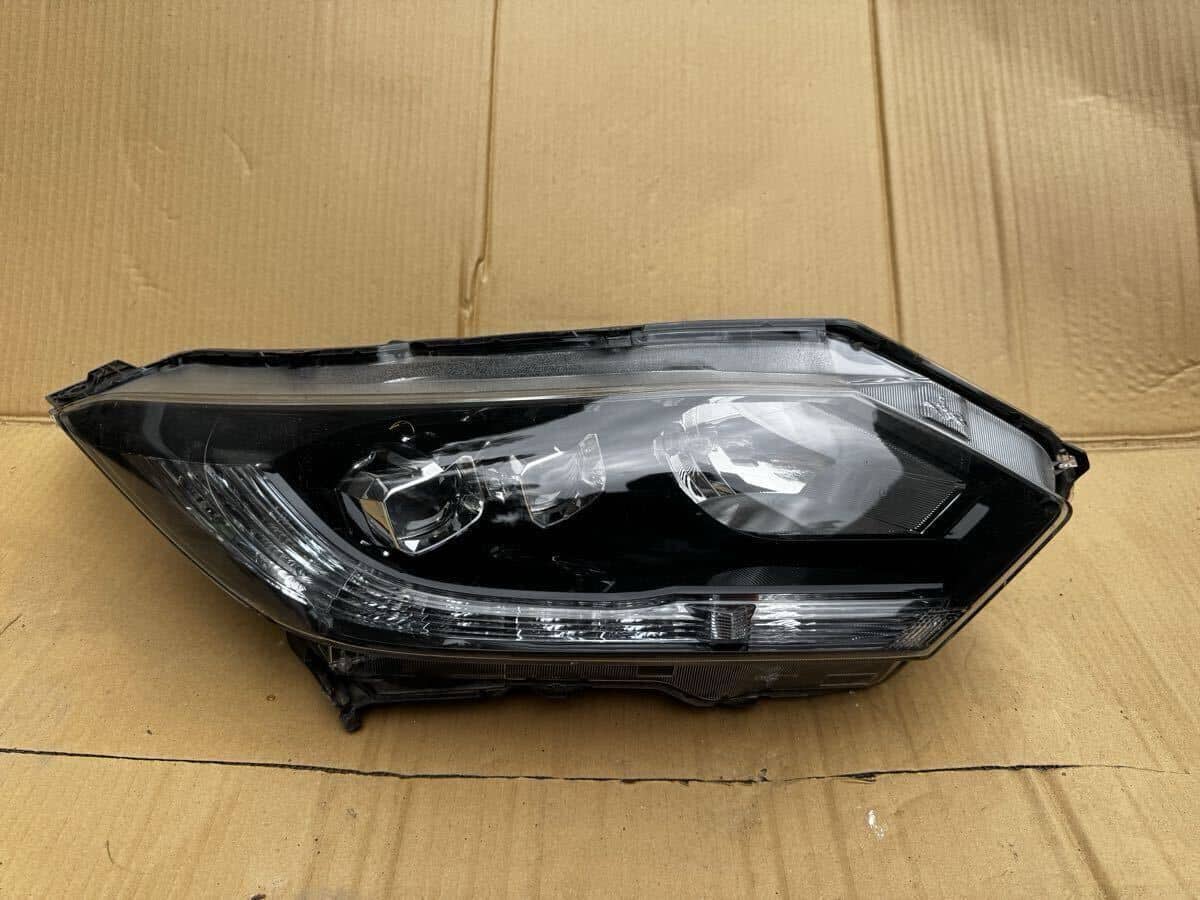 Used]Honda Vezel hybrid RU3/RU4 Right headlight LED KOITO 100