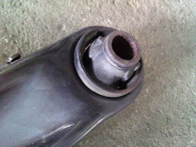 [Used]Front Right Lower Control Arm TOYOTA Ractis 2008 CBA-NCP105 ...