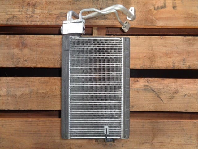 [Used]Air Conditioner Assembly Mitsubishi Fuso Canter 2012 TPG-FDA00 ...