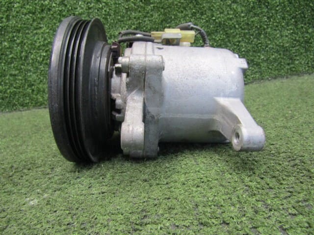 Used]HIJET S321V air-conditioner compressor 447280-3552 88320
