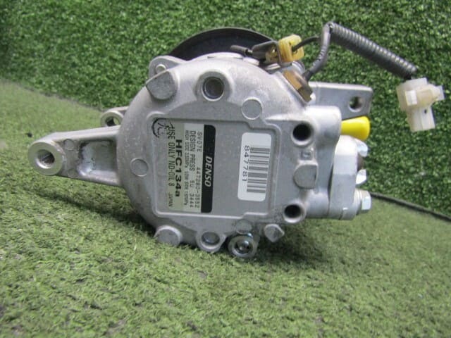 Used]HIJET S321V air-conditioner compressor 447280-3552 88320