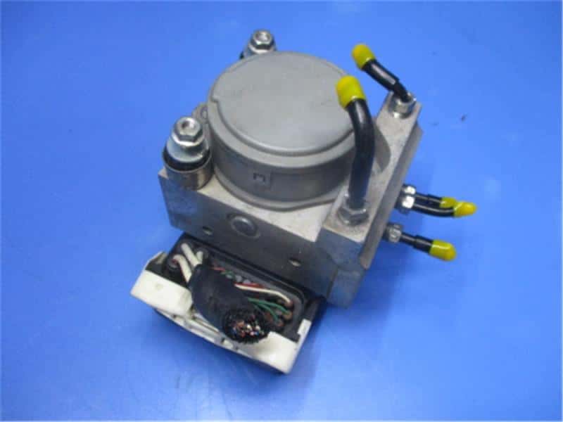 [Used]ABS Control Module TOYOTA Hiace Van 2017 CBF-TRH200V - BE FORWARD ...
