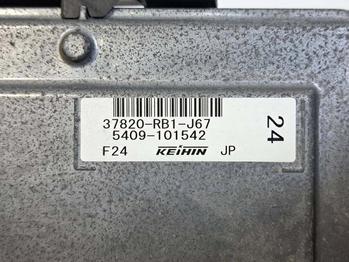 Used]Honda Fit GE8 ECU Engine control KEIHIN 37820-RB1-J67 1.5RS 